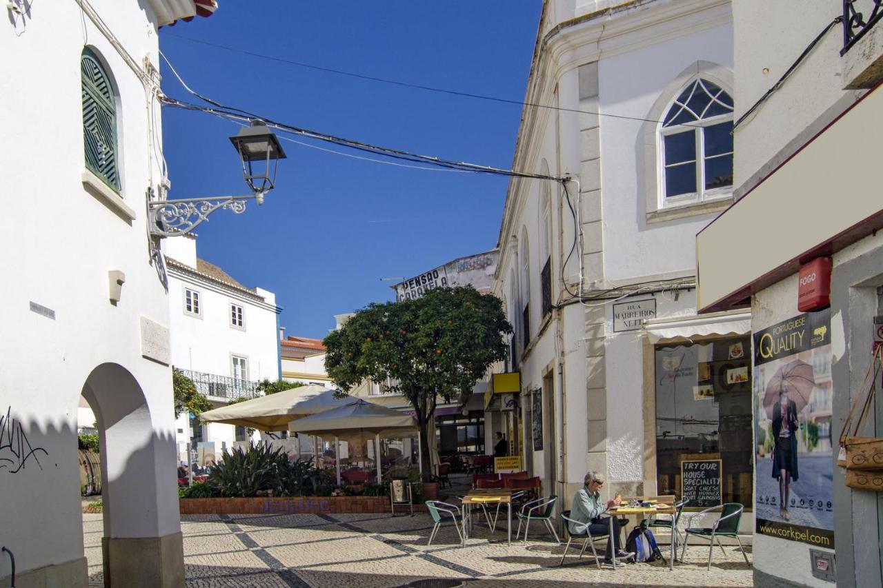 416 Casa Gloria * Lagos